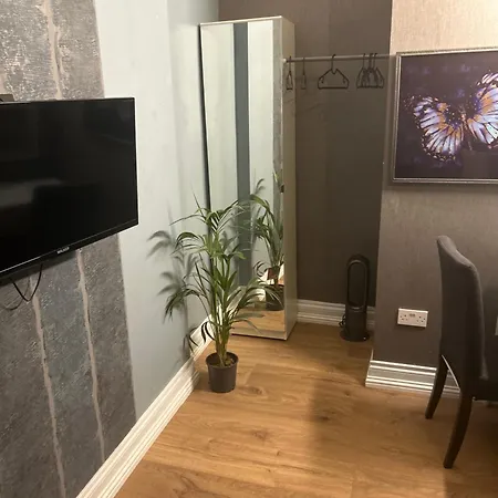 2 Minutes From Drumcondra Station *