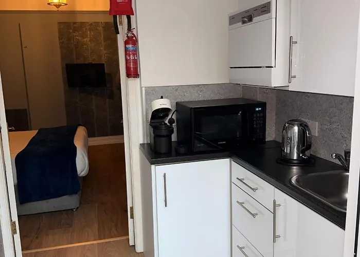 2 Minutes From Drumcondra Station Apartment