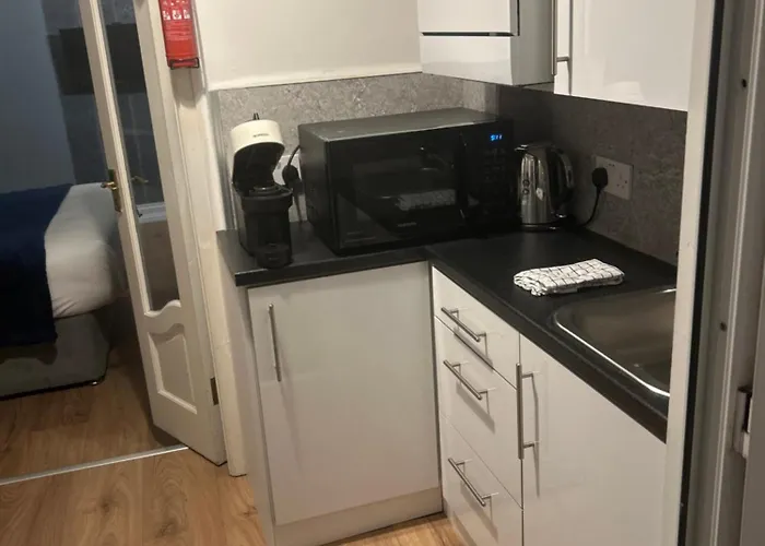 2 Minutes From Drumcondra Station Dublin