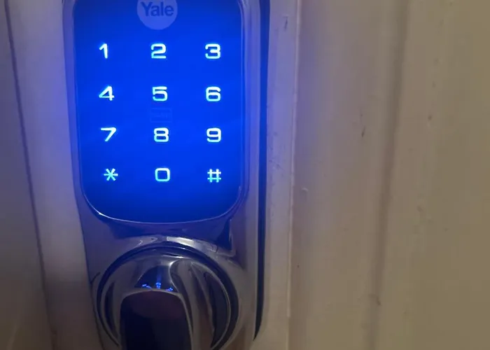 2 Minutes From Drumcondra Station Apartment