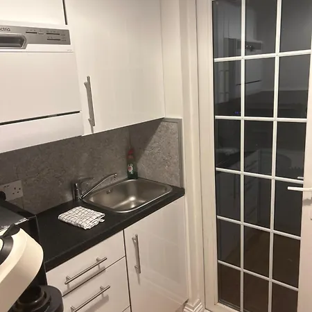 2 Minutes From Drumcondra Station *