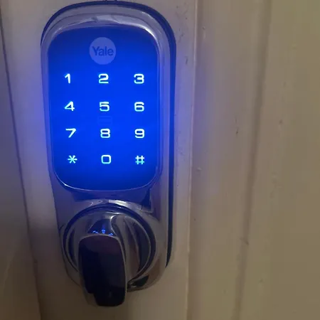 2 Minutes From Drumcondra Station Appartement