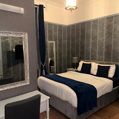 2 Minutes From Drumcondra Station *