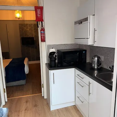2 Minutes From Drumcondra Station Daire