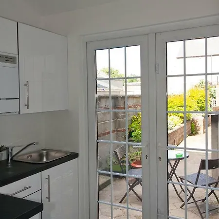 2 Minutes From Drumcondra Station Appartamento *