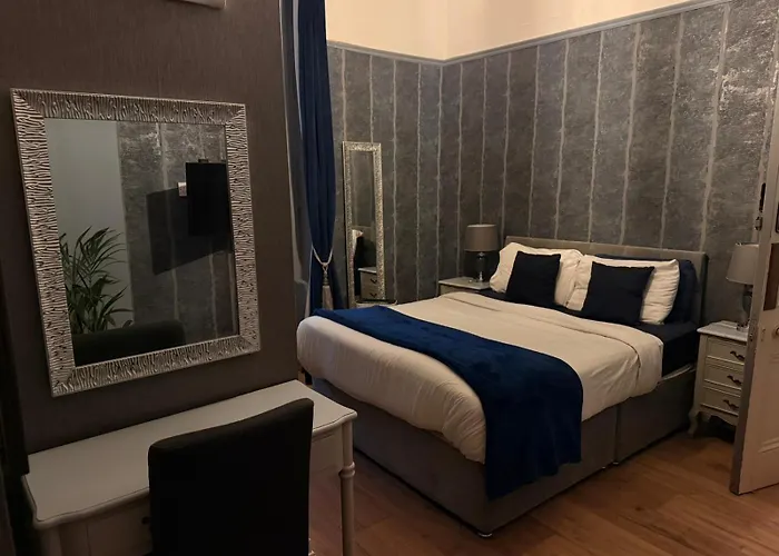 2 Minutes From Drumcondra Station アパート *