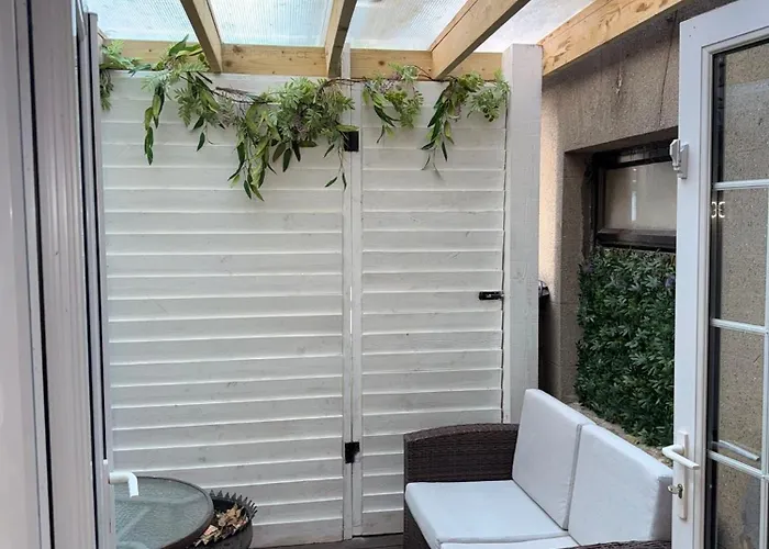 2 Minutes From Drumcondra Station Appartamento Dublino