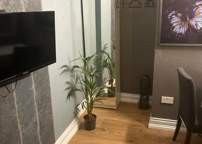 2 Minutes From Drumcondra Station *